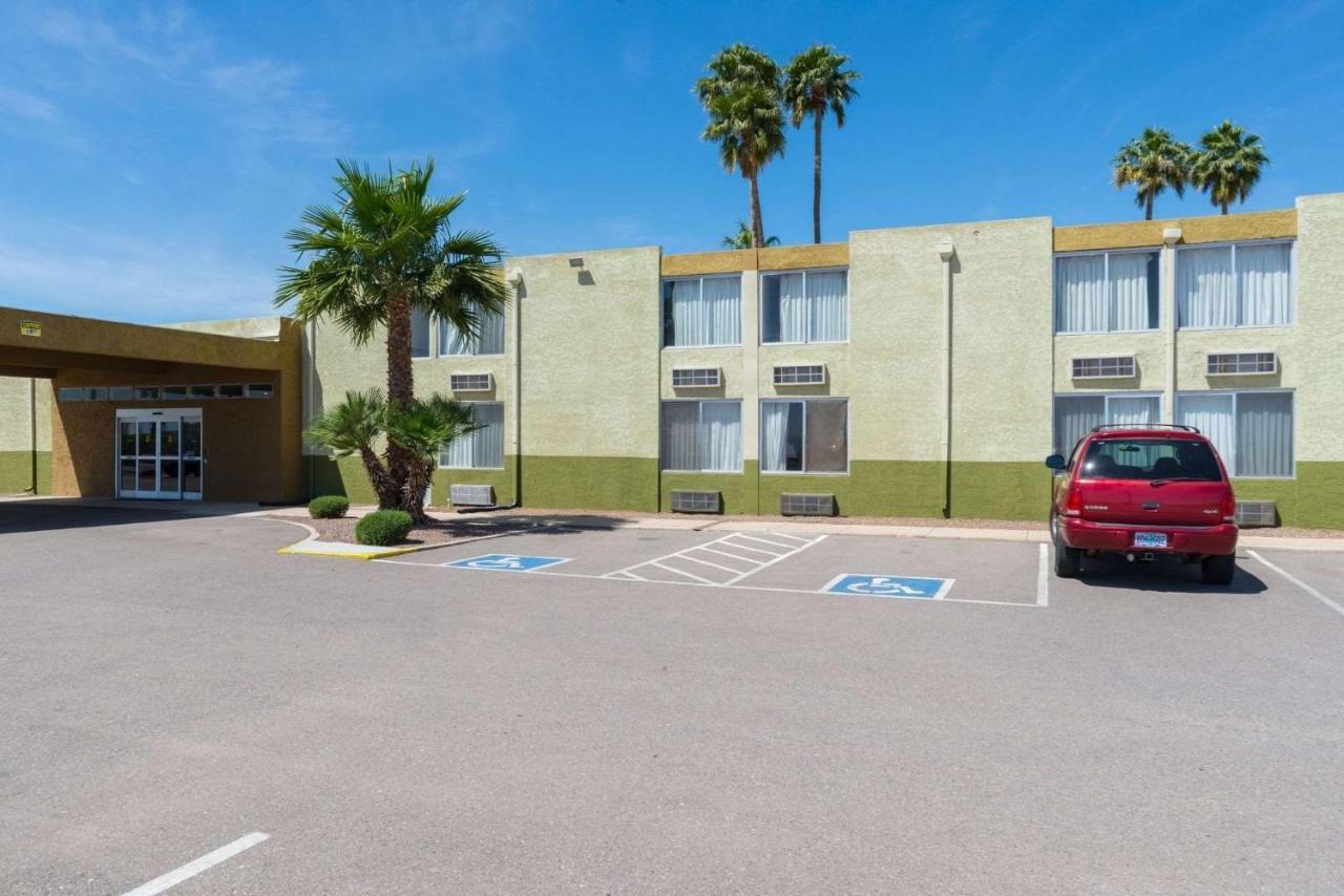 Hotel Bluestone Inn Eloy -كازا غراندي المظهر الخارجي الصورة